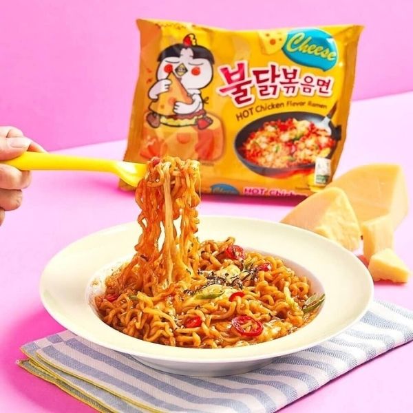 Mì ăn liền khô, vị gà cay phô mai, 140g (gói 5 hộp)