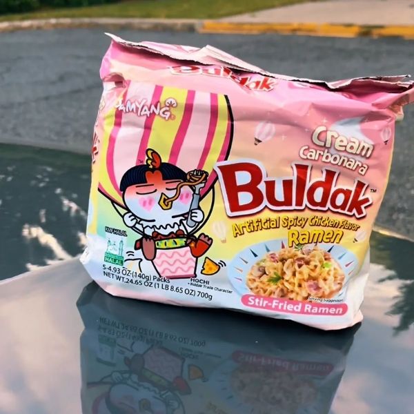 Nouilles instantanées sèches, saveur carbonara épicée, 140 g (paquet de 5)